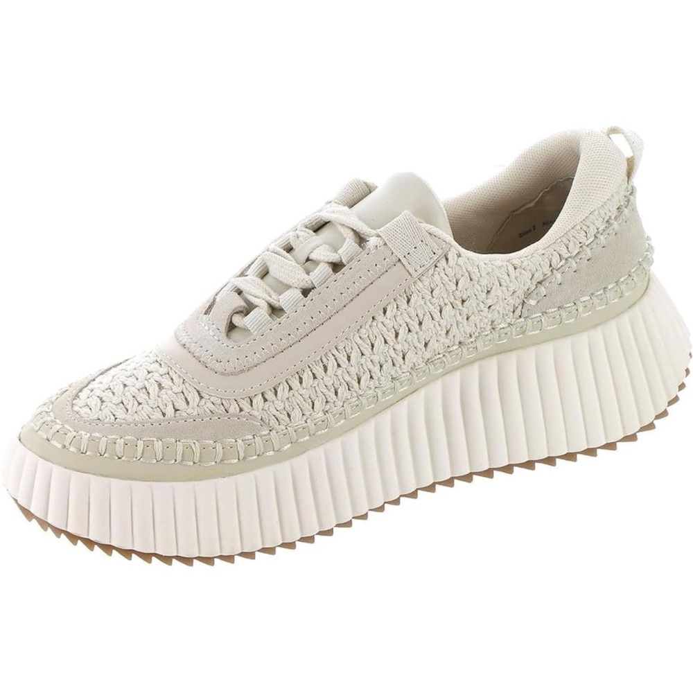 Dolce Vita Dolen Sneaker. Size 7